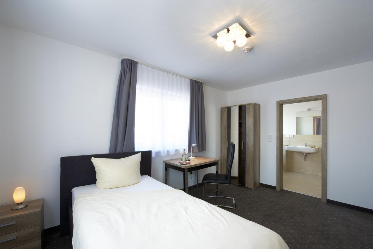 Hotel New In Gaimersheim Eksteriør bilde