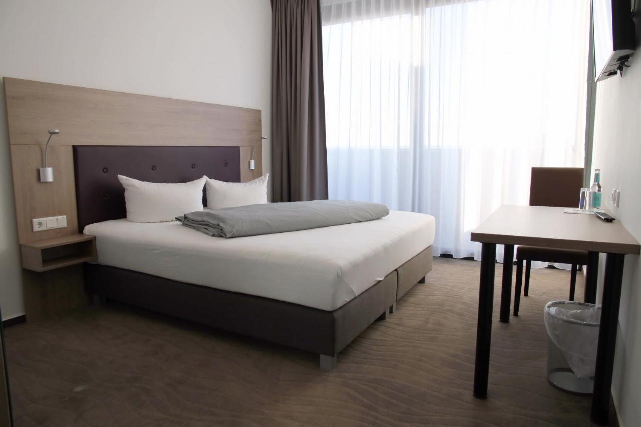 Hotel New In Gaimersheim Eksteriør bilde